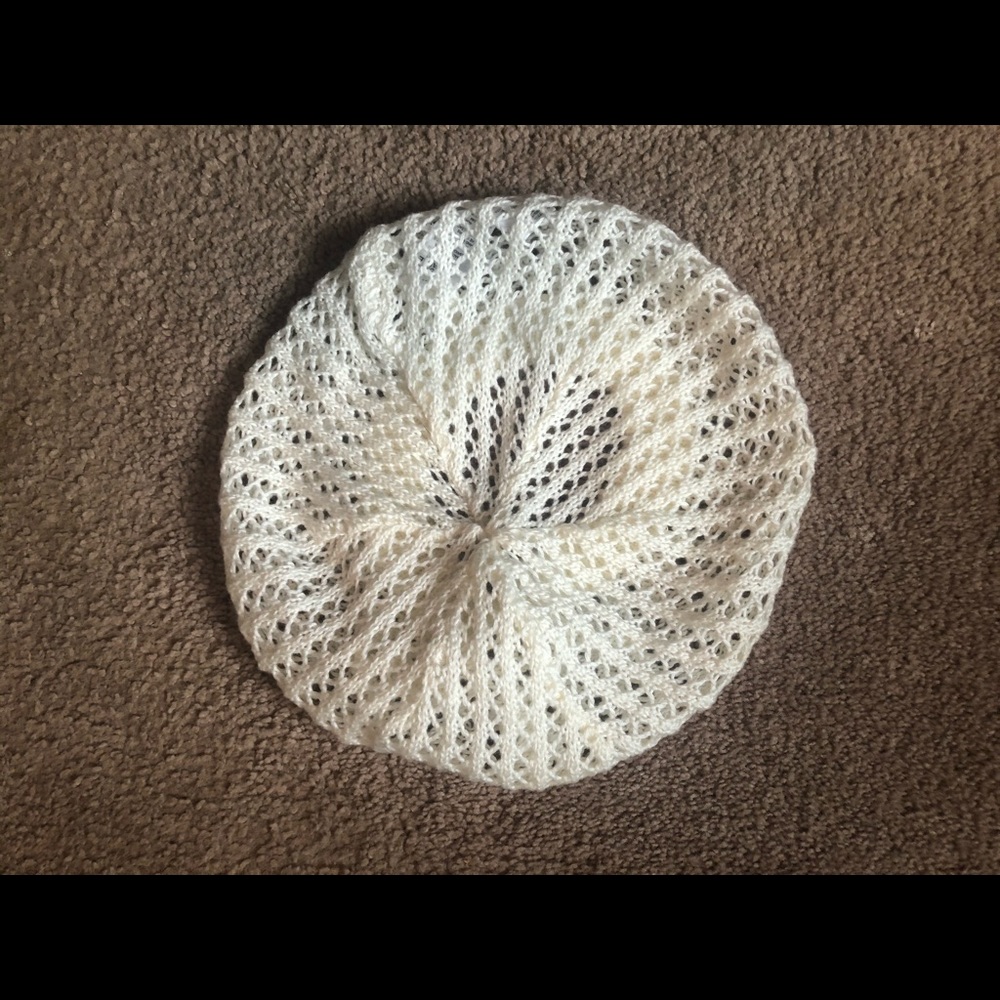 Saggy knit hats